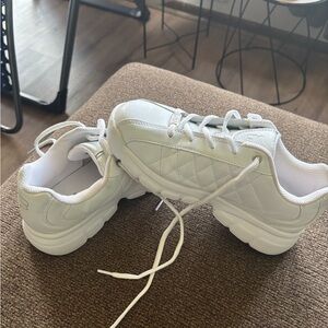 Fila White Sneakers Retro-Inspired Chunky Design